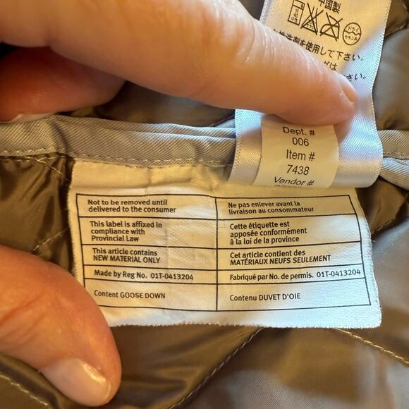 Eddie Bauer Premium Goose Down Gray Vest in Women’s Size Large - Picture 6 of 8